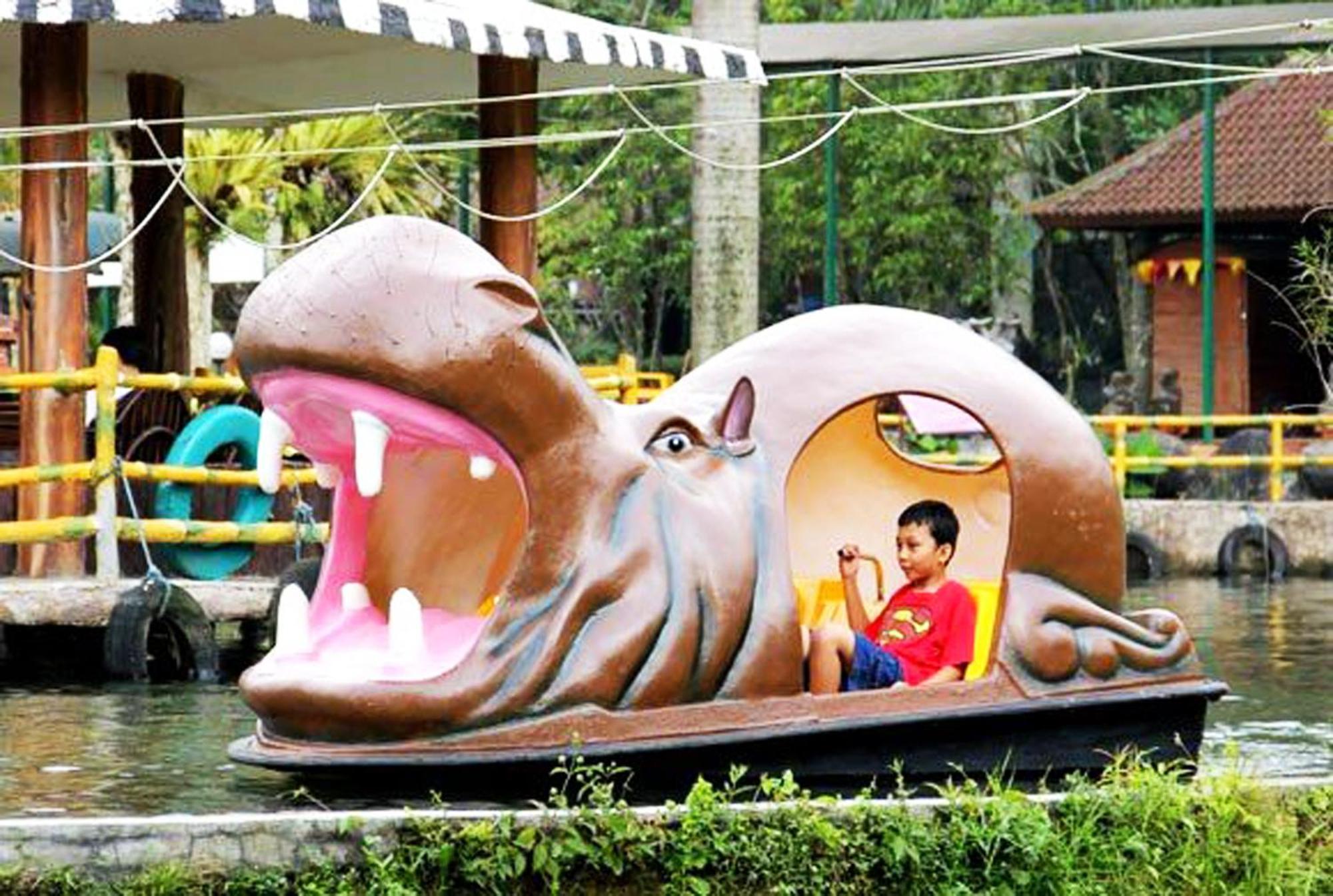 Royal Safari Garden Resort And Convention Bogor Exteriér fotografie