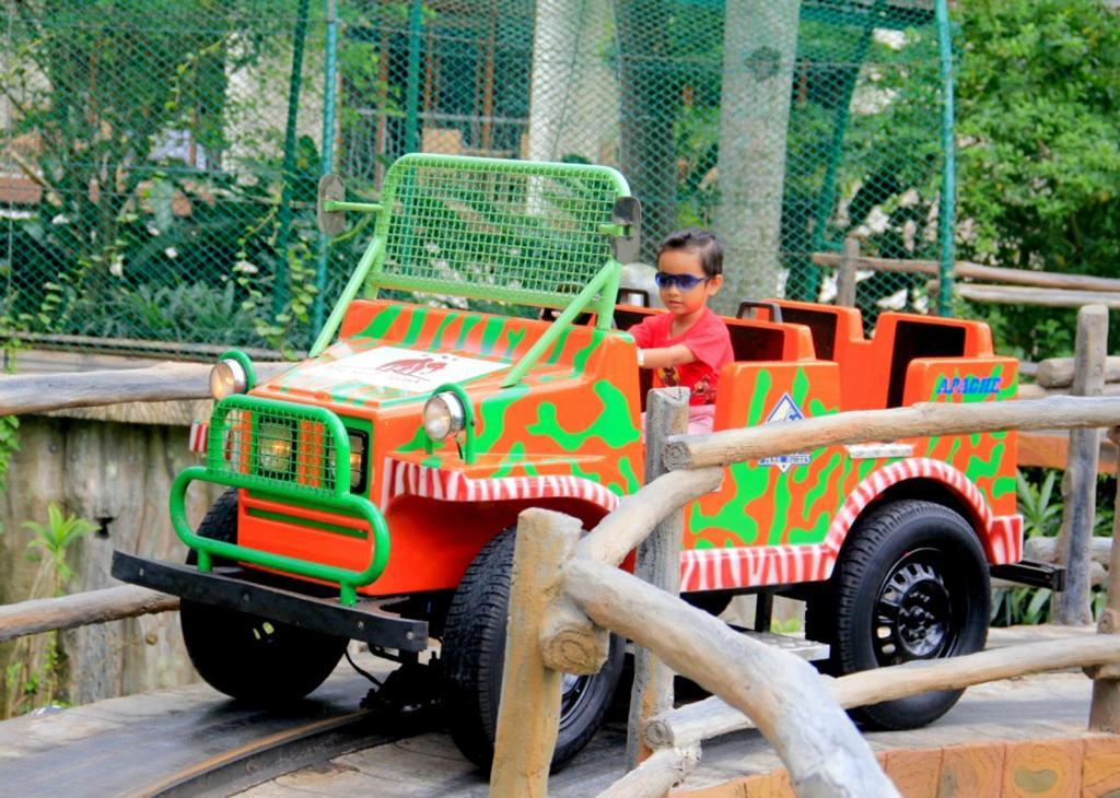 Royal Safari Garden Resort And Convention Bogor Exteriér fotografie